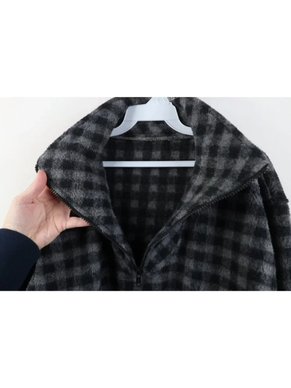 Vintage 90s Streetwear Mens Medium Boxy Fit Checkered Fleece Half Zip Sweater